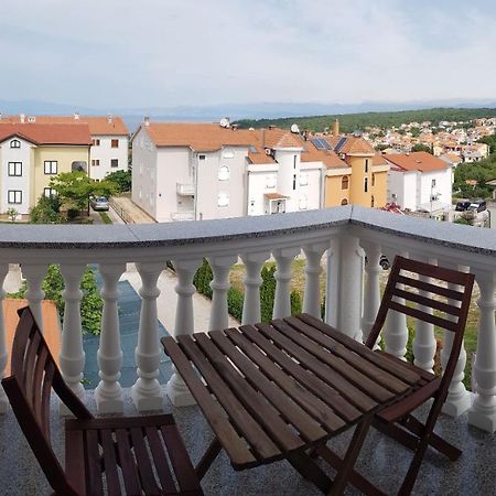 Mitra Apartments Malinska Esterno foto