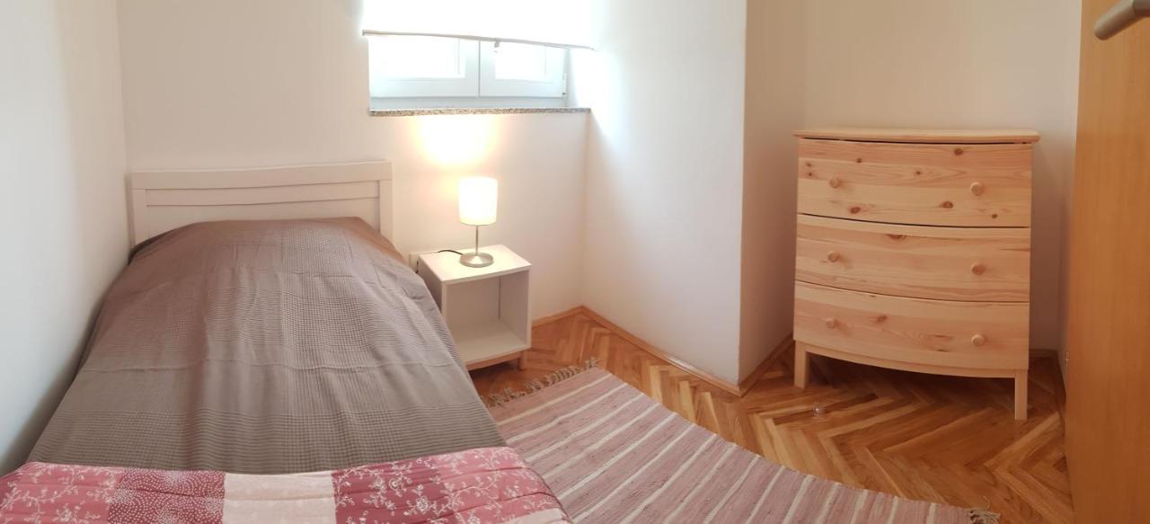 Mitra Apartments Malinska Esterno foto