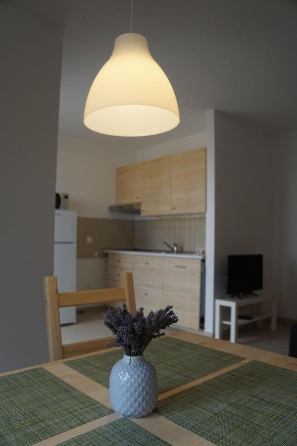 Mitra Apartments Malinska Esterno foto