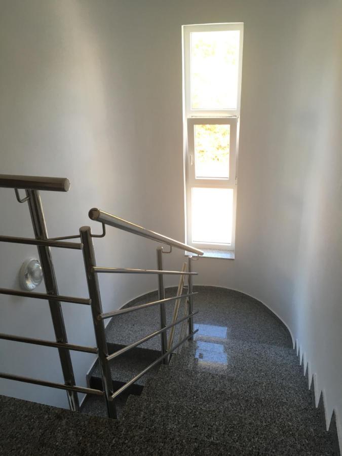 Mitra Apartments Malinska Esterno foto